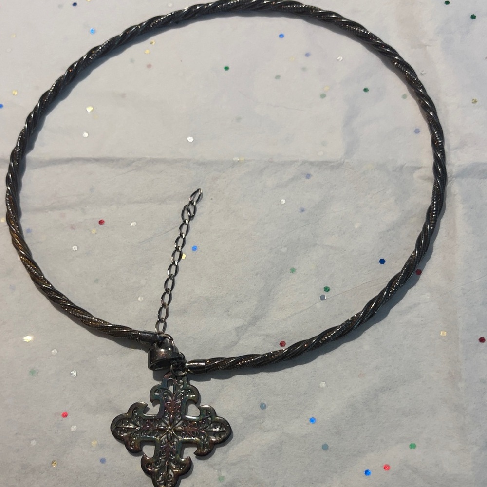 Vintage Cross Twisted Snake Choker Necklace – 16” w/ Extender